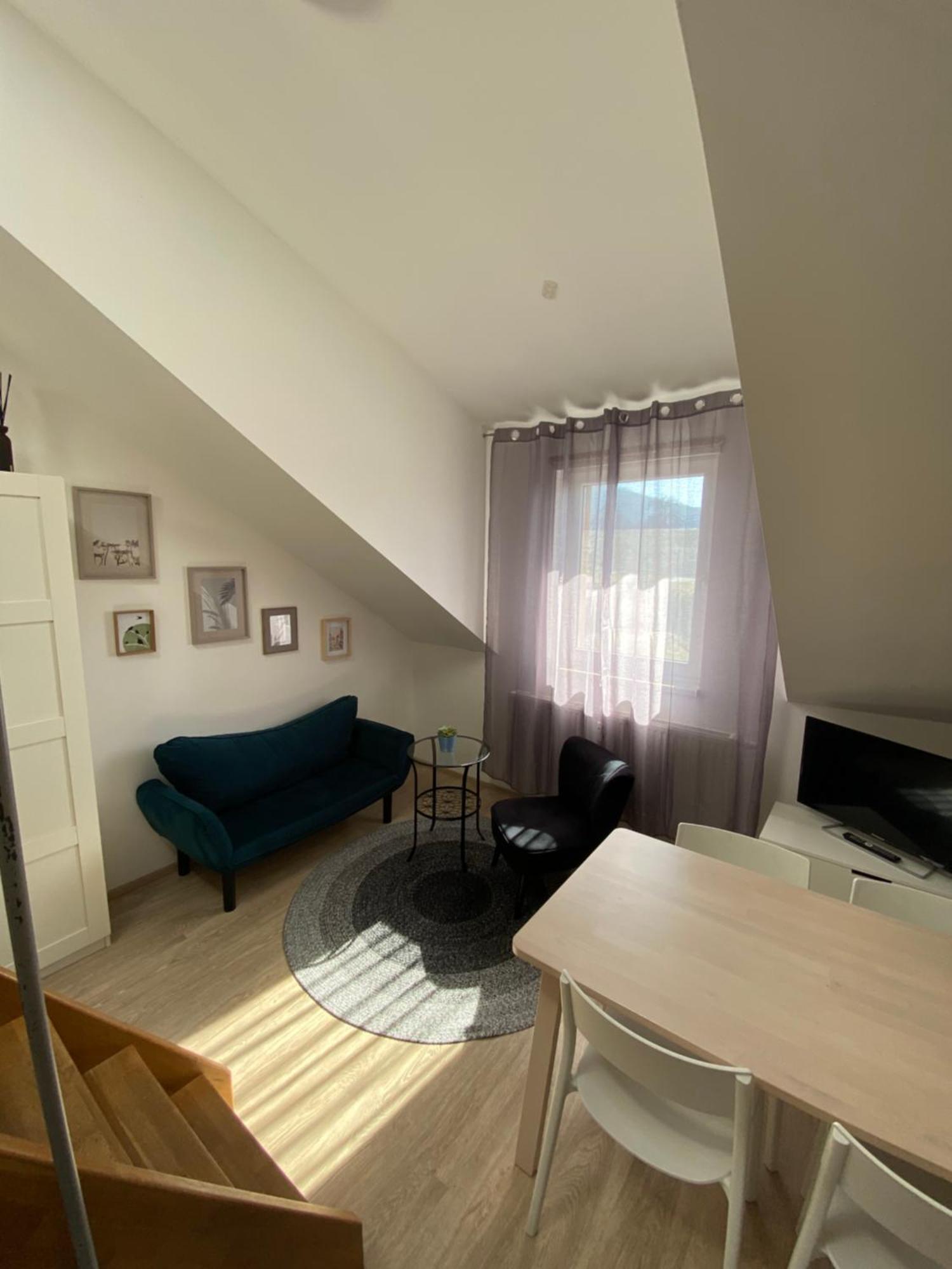 Apartman Emmi โลชนา นาดเด เดสเนา ภายนอก รูปภาพ